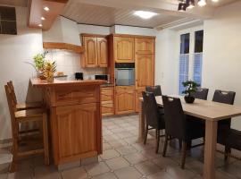 Apartement-Gîte rural à 3 km de Delémont，位于Courcelon的酒店