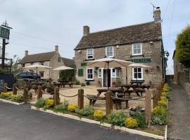 The Fox Inn，位于Hillsley的酒店