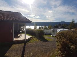 Utvika Camping，位于Nes的度假村