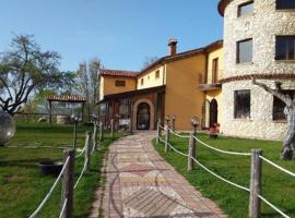 Agriturismo Costrano，位于科森扎的酒店