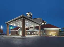 俄克拉荷马城西北高速公路拉金塔旅馆及套房酒店