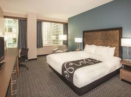 La Quinta Inn & Suites by Wyndham Chicago Downtown，位于芝加哥的酒店