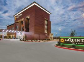 La Quinta by Wyndham San Marcos Outlet Mall，位于圣马科斯Redwood Arena附近的酒店