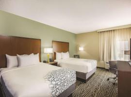 La Quinta by Wyndham Wichita Northeast，位于威奇托的酒店