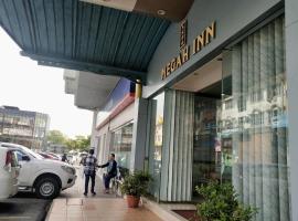 Megah Inn，位于哥打京那巴鲁的酒店