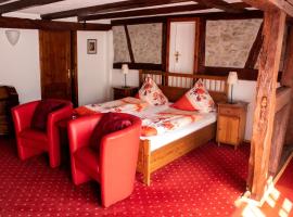 Hotel Herberge zur Traube，位于巴特温普芬的酒店