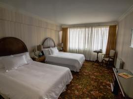 克罗索波托西酒店，位于波托西科比哈拱门附近的酒店