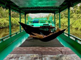 Orang Utan Houseboat 2