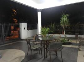 JIAXIN HOMESTAY SEMENYIH BROGA SELANGOR，位于士毛月的酒店