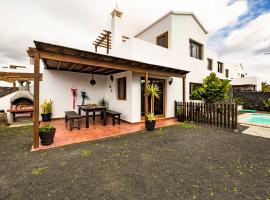 VILLA CALMA en Teguise, "Pueblo con Encanto"，位于特吉塞的酒店