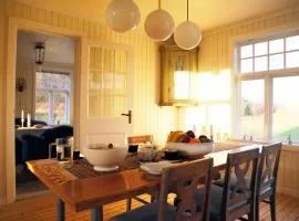 Villa Lofoten - The Farmhouse