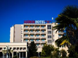 AGİROS HOTEL TERMAL&SPA，位于Dereçiflik的酒店