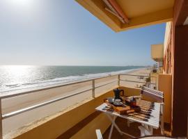 ALTAMAR Sunny Home by Cadiz4Rentals，位于加的斯维多利亚海滩附近的酒店