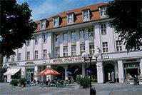 Upstalsboomhotel Stadt Guestrow，位于居斯特罗的酒店