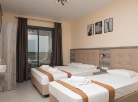 INO Luxury Rooms，位于帕拉利亚卡泰里尼斯的豪华酒店