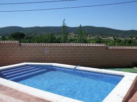 Casa Rural Las Canteras de Cabañeros，位于Retuerta de Bullaque的乡间豪华旅馆