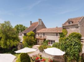 Le Pigeonnier du Perron Hôtel，位于阿瓦耶的酒店