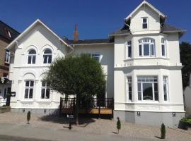 Hotel Hahn Villa Strandberg，位于石勒苏益格的酒店