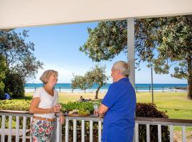 Woolgoolga Beach Holiday Park，位于伍尔古尔加的酒店
