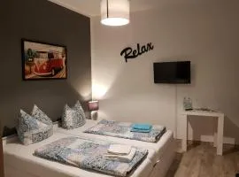 Gästezimmer & Ferienwohnungen Thon
