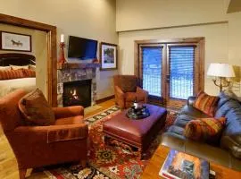 Innsbruck Aspen, Deluxe One-Bedroom Junior Suite 01 w/ Hot tub, Centrally located