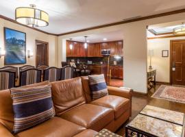 The Ritz-Carlton Club 3 Bedroom Residence 8209, Ski-in & Ski-out Resort in Aspen Highlands，位于阿斯潘的酒店