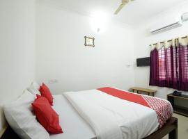 OYO 33422 Sri Adarsha Homestay，位于班迪普的酒店