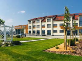 酒店及波若瓦斯瓦其克酒店，位于奥普尔的酒店