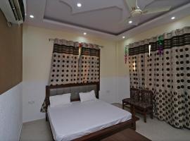 Sandhu Hotel，位于Una的酒店