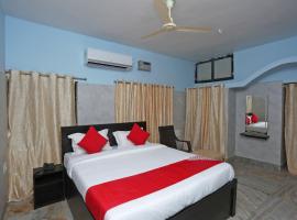 OYO 38171 Hotel Lalit Palace，位于Hamīrpur的酒店