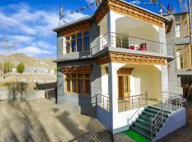 Sambhava Inn，位于列城的酒店