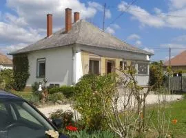 Bochmann Cottage