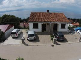 Apartments Šudić，位于奈维斯的酒店