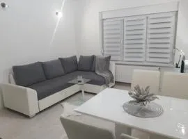 Apartman Kristina - Self check in & check out