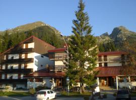 Hotel Regina Piancavallo，位于皮恩卡瓦罗的酒店