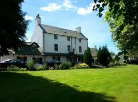 Stuc an t Sagairt Cottage , Loch Lomond