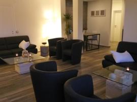 LUCENDI - Premium Lounge，位于Hohenleimbach的酒店