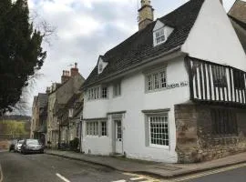 Historic Grade II Listed Homely Cottage