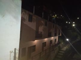 Geeta guest House，位于Pauri的酒店