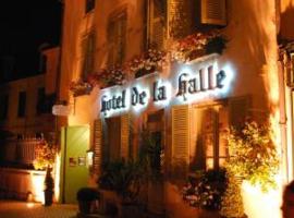 Hôtel de la Halle，位于Nolay的酒店