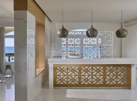 Vasia Boulevard Hotel (Adults Only)，位于赫索尼索斯的酒店