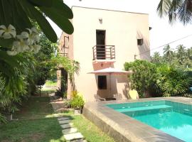 Sri Beach Bungalows And Villa，位于马拉维拉的乡村别墅