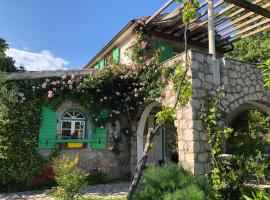 Lake house Puro，位于Dodoši的酒店