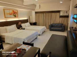 Tagaytay Staycation by Naya and Darla w Free Swimming Pool, WiFi & Netflix，位于大雅台的公寓