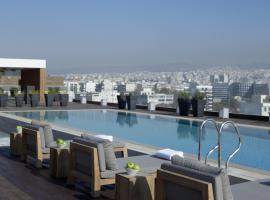 The Met Hotel Thessaloniki, a Member of Design Hotels，位于塞萨洛尼基的带泳池的酒店