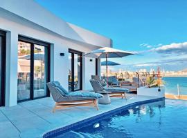 Luxuriöses Apartment in Benidorm mit Pool，位于贝尼多姆拉卡拉海滩附近的酒店
