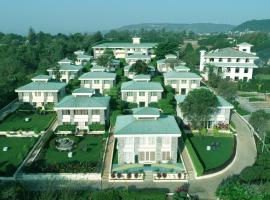 Fazlani Natures Nest - The Wellness Retreat，位于罗纳瓦拉的酒店