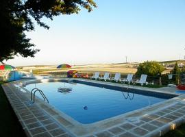 Hotel El Prado by Vivere Stays，位于Carrascosa del Campo的酒店