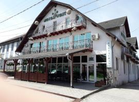 Westmotelrestaurant，位于Pădurea Urziceni的酒店