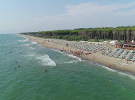 Happy Camp mobile homes in Camping Village Paestum，位于埃博利的露营地